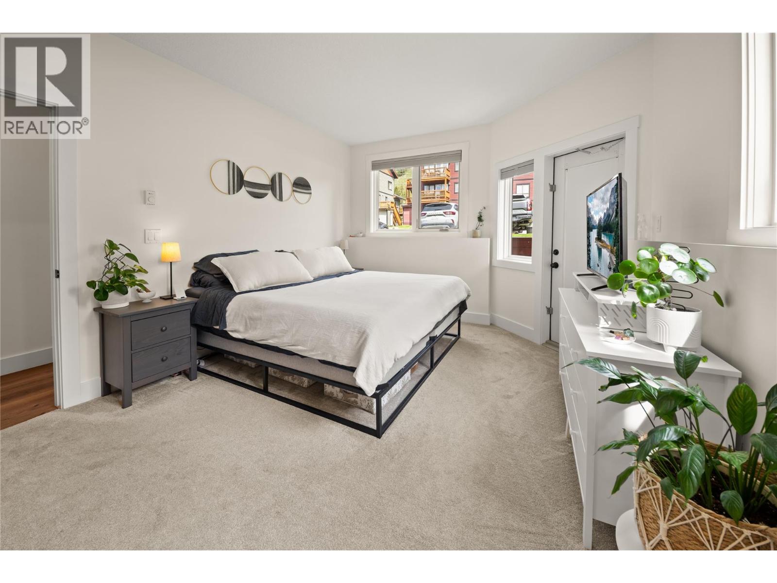#501 7337 PROSPECTOR Avenue - 13