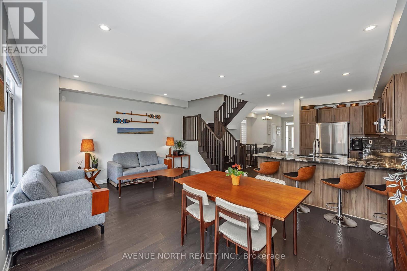 323 LYSANDER PLACE - 17
