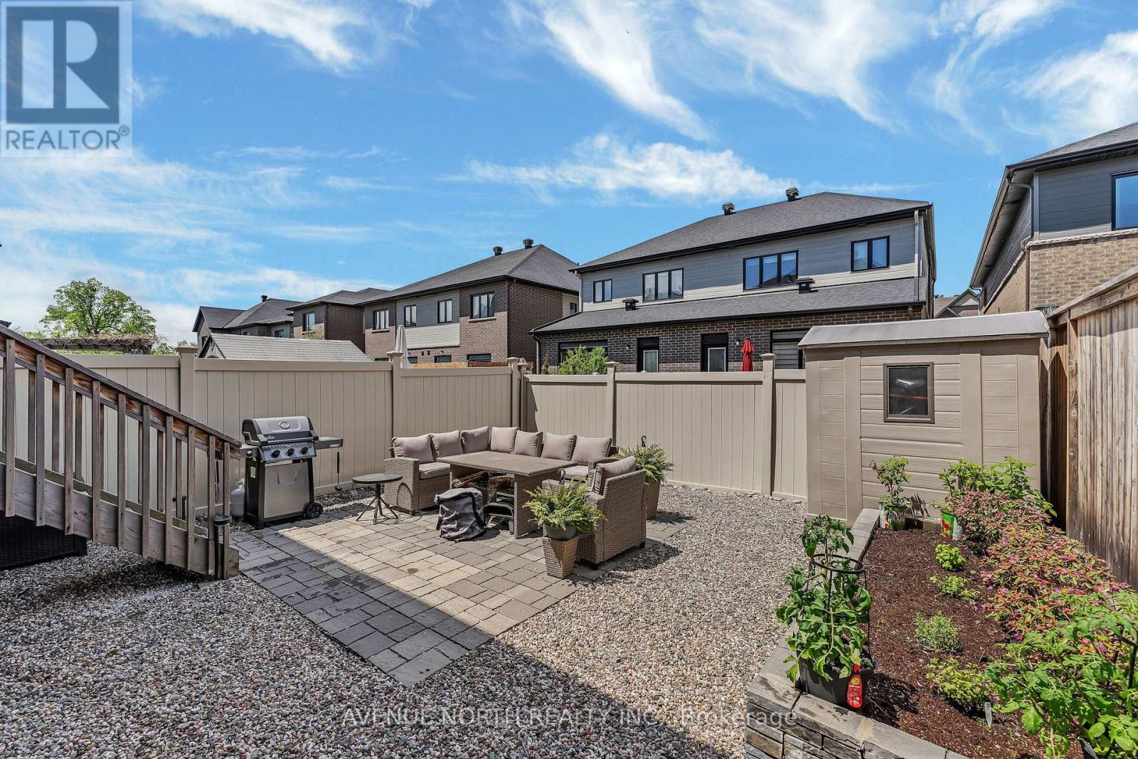 323 LYSANDER PLACE - 41