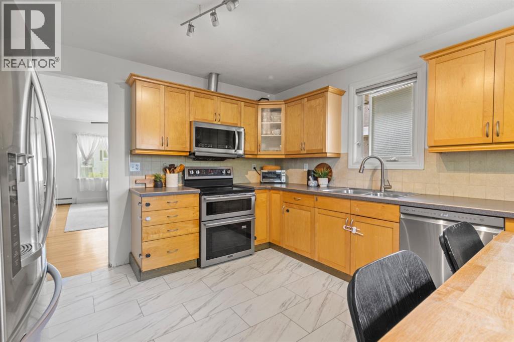 2615 17A Street SW - 11