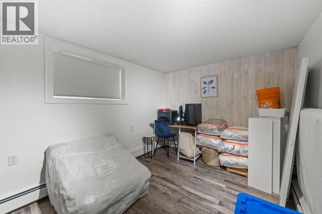 2615 17A Street SW - 28
