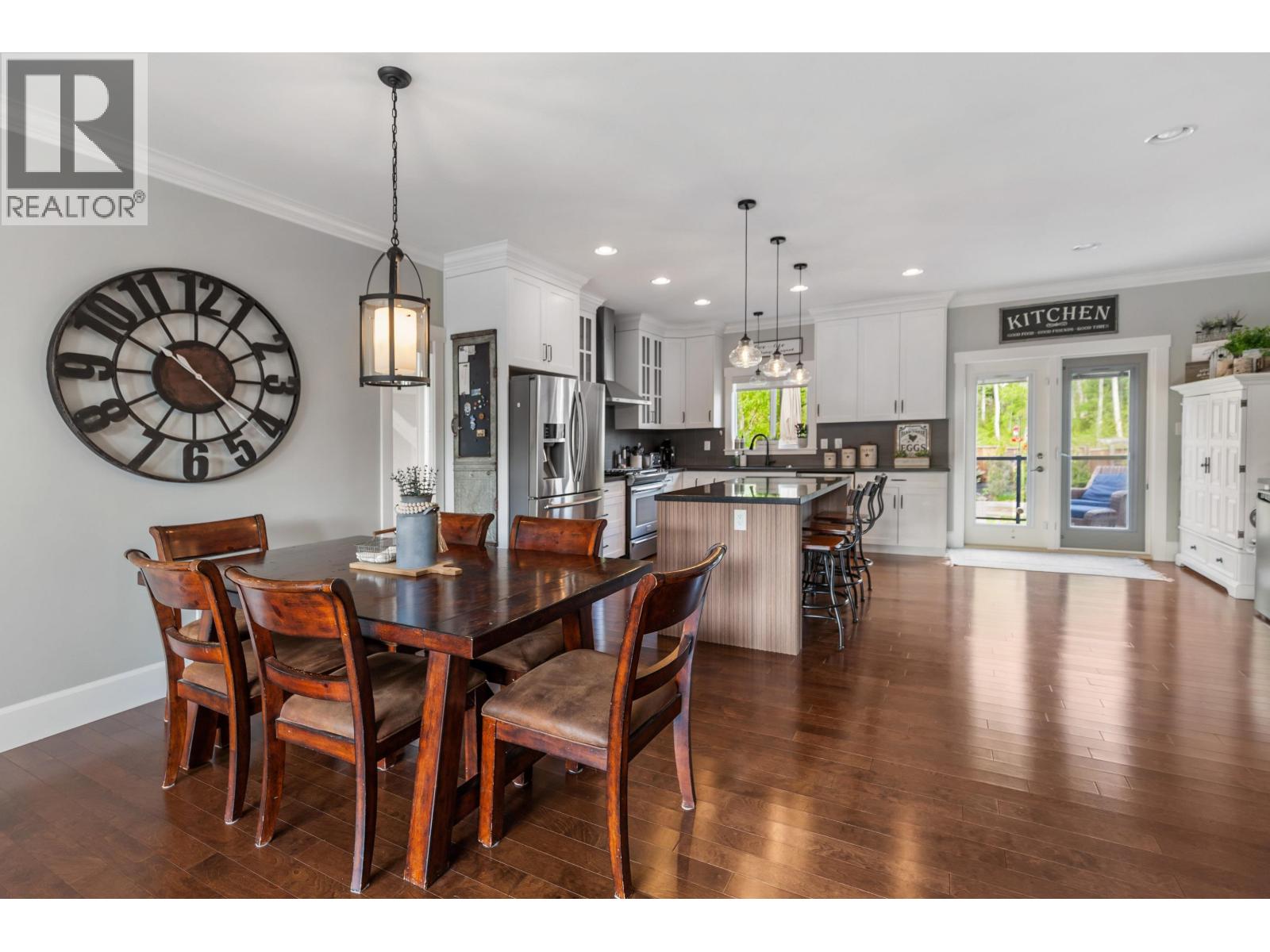 Photo 10 of 34 — 3231 MAURICE DRIVE · Prince George, BC
