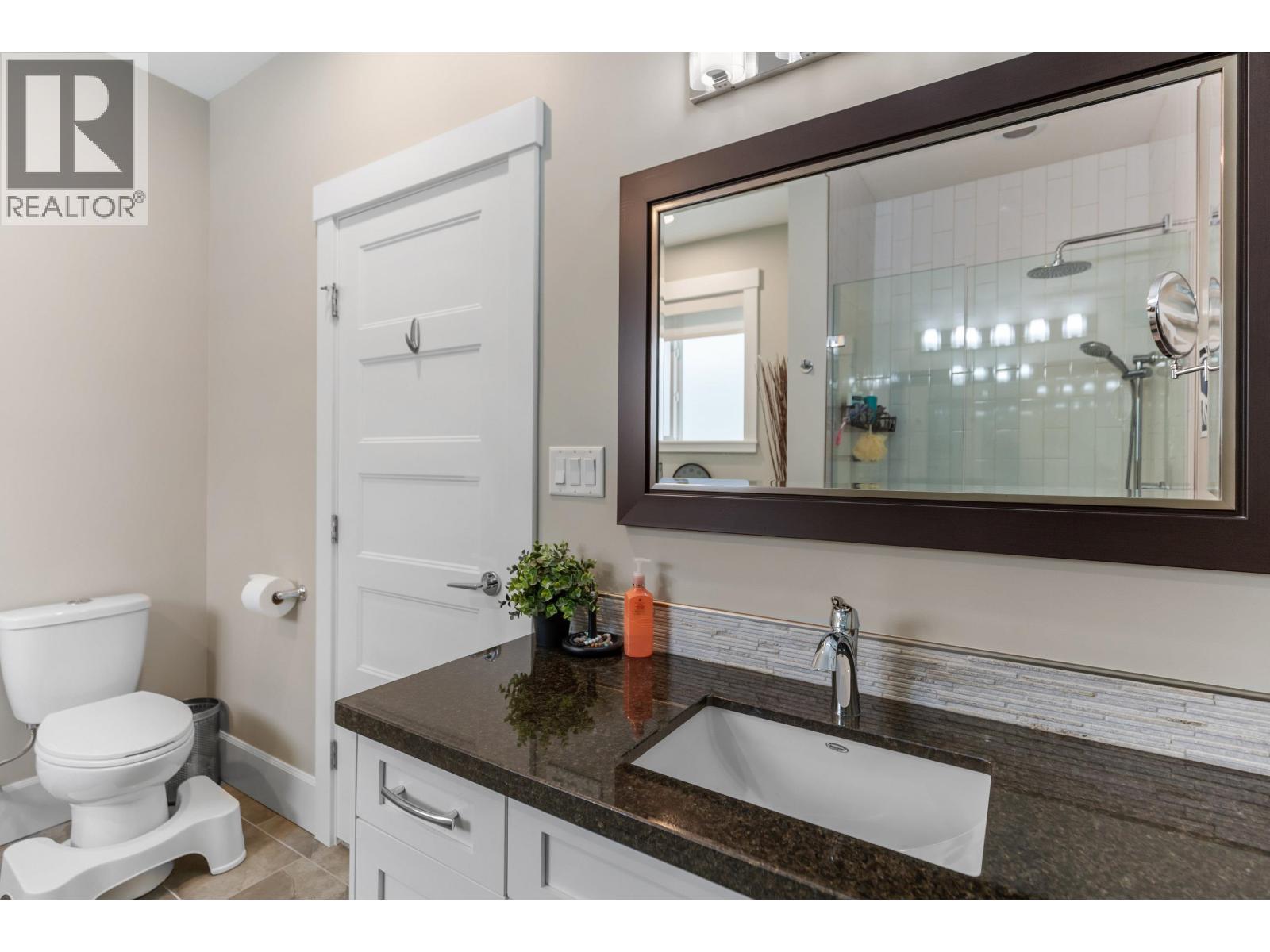 3231 MAURICE DRIVE - 17