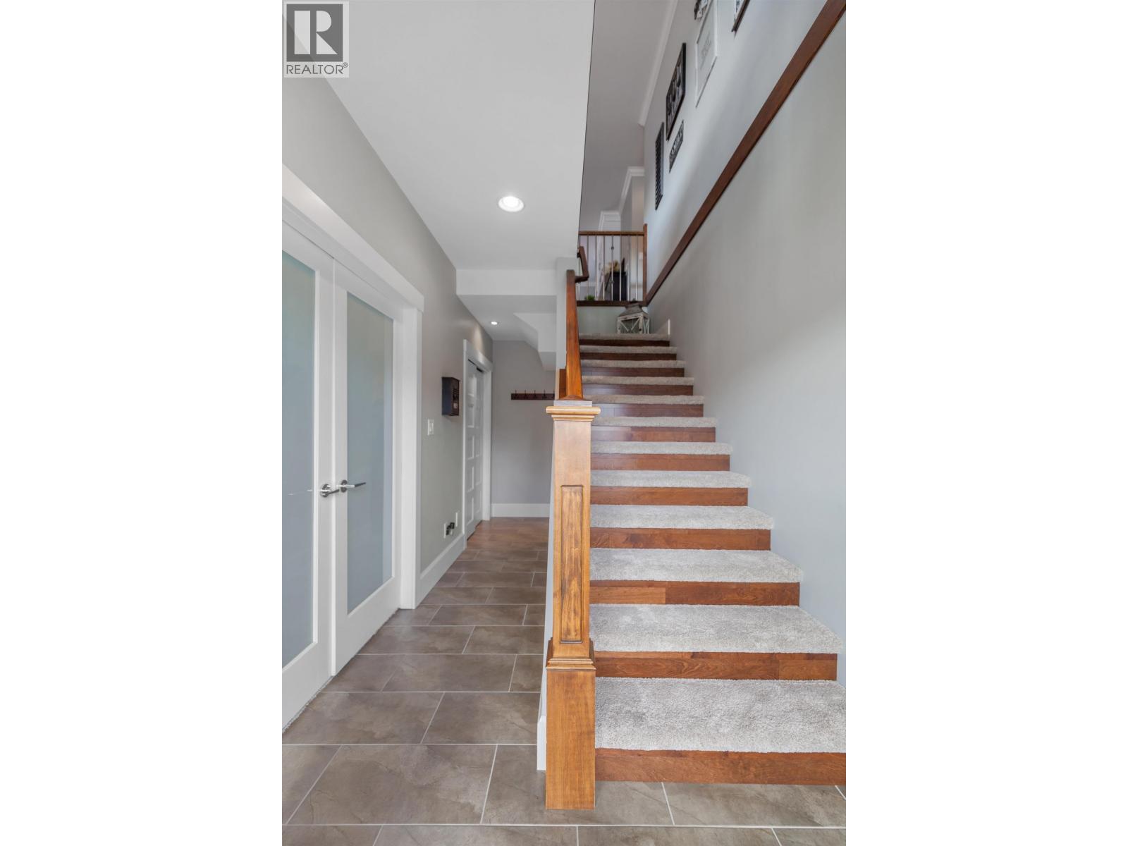 3231 MAURICE DRIVE - 34