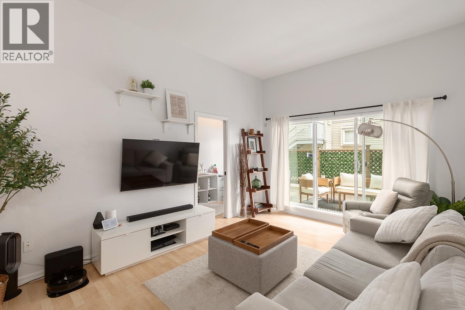 204 7031 BLUNDELL Road - photo 2