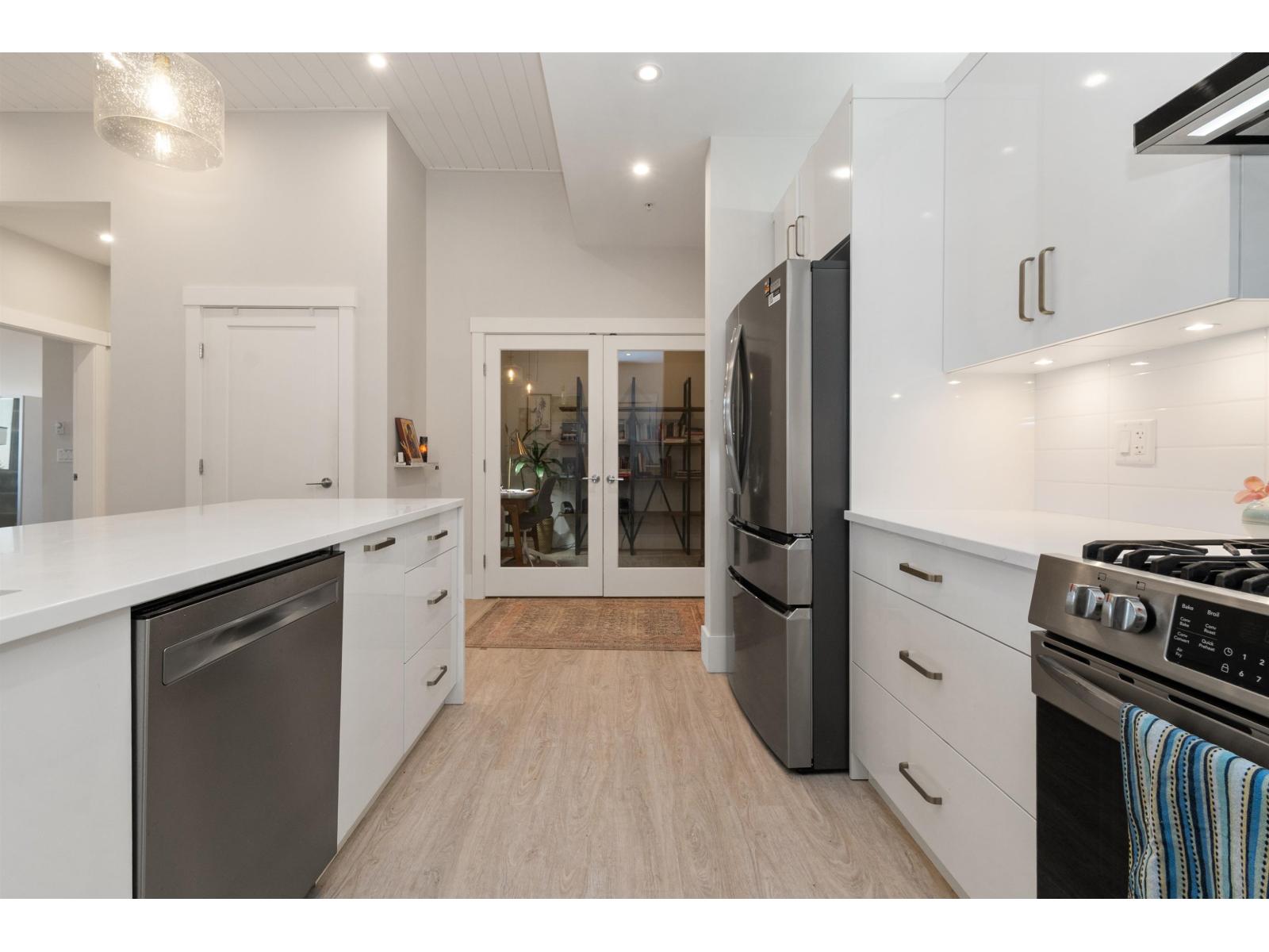 601 45745 WATSON ROAD, Sardis South, Chilliwack