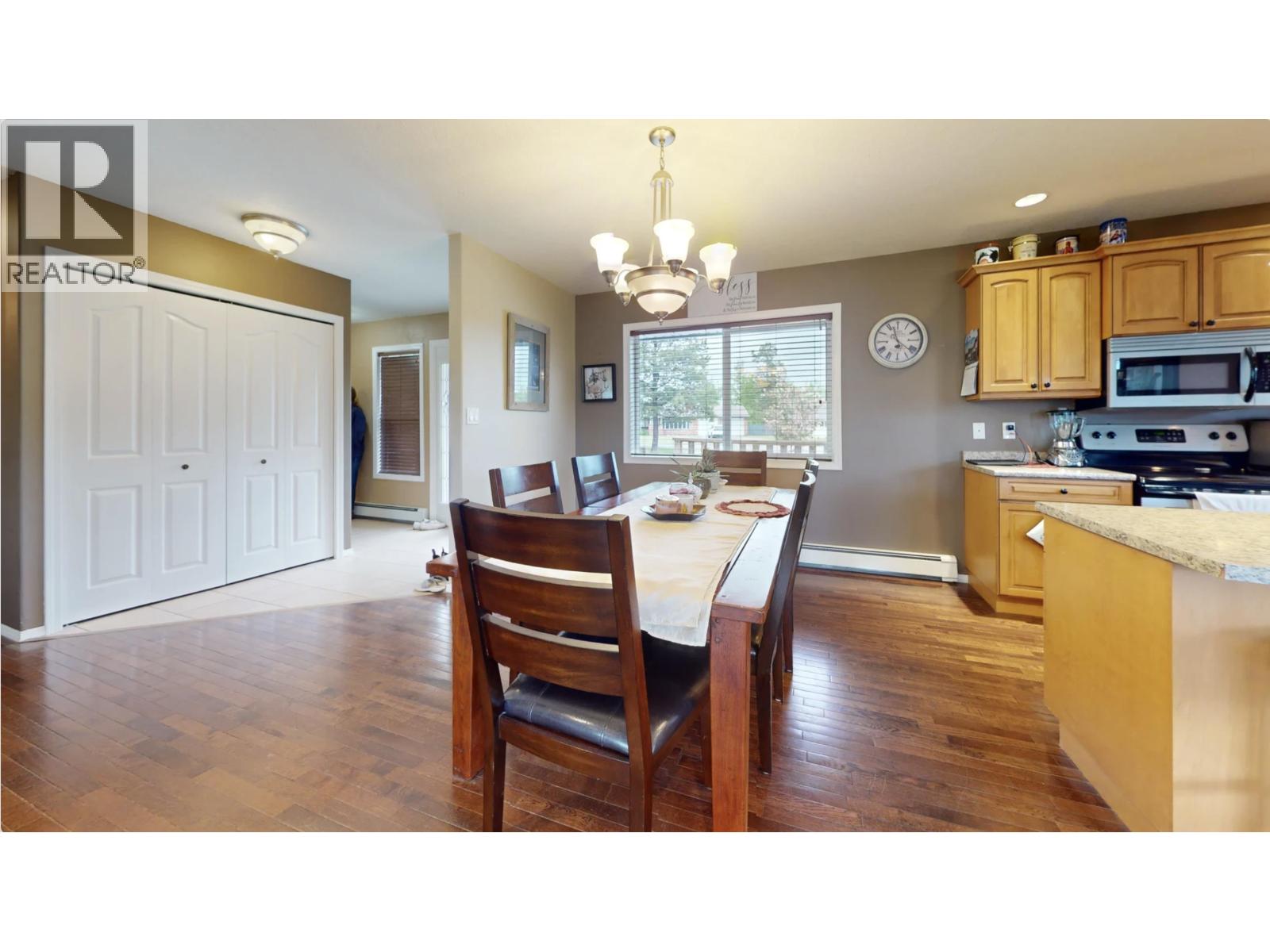 6500 GREY CRESCENT - 9