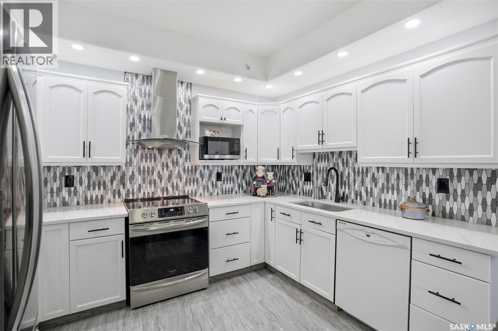 #432 325 Keevil CRESCENT - 11