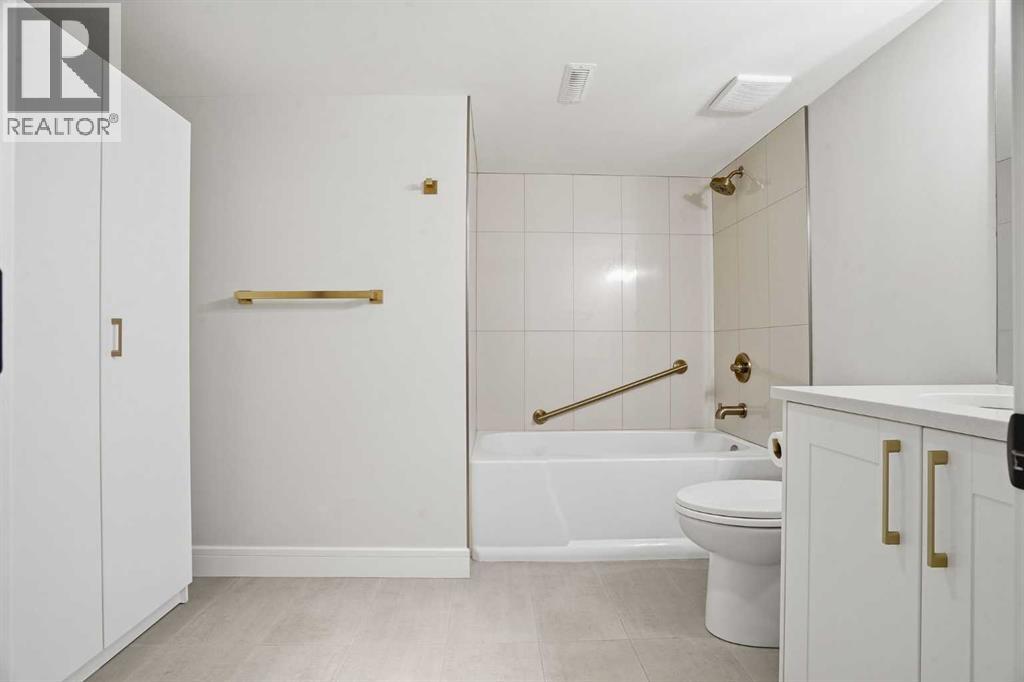 44 Vandoos Gardens NW - 31