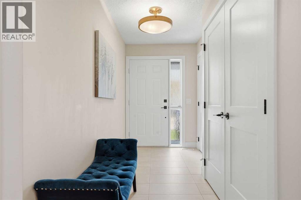 44 Vandoos Gardens NW - 4