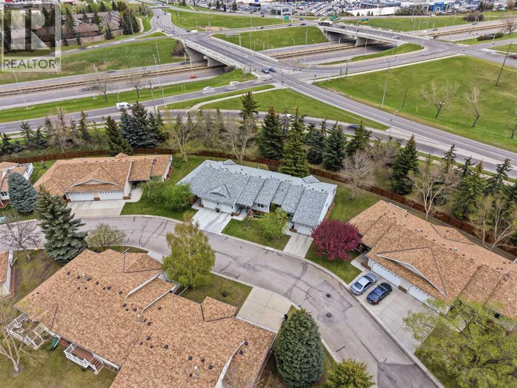 44 Vandoos Gardens NW - 40