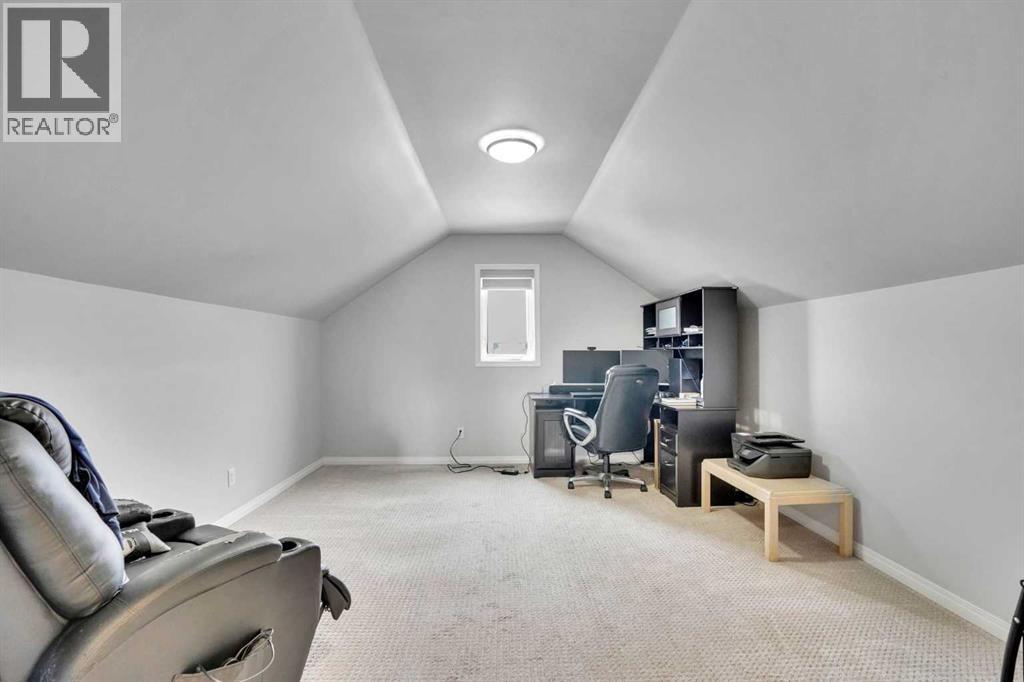 148 Savanna Close NE - 34