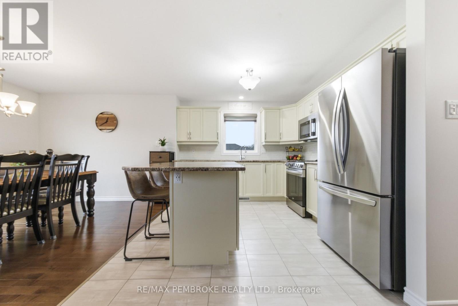 3 NILE STREET - 10