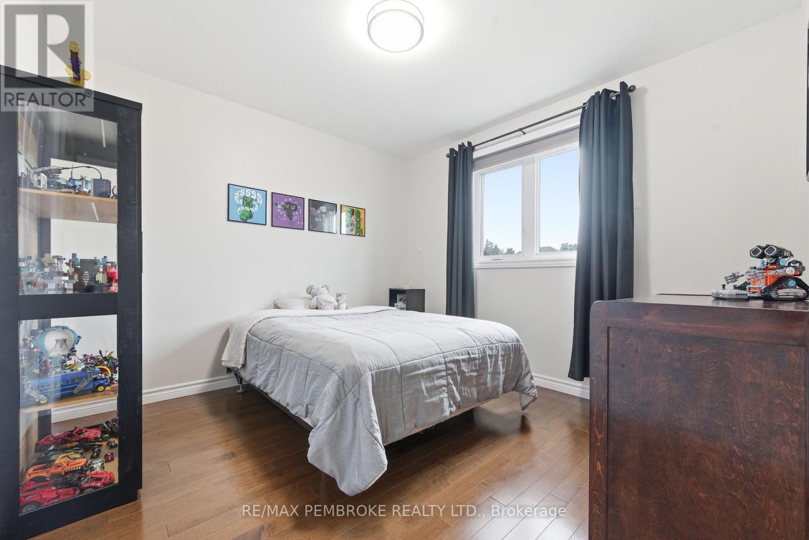 3 NILE STREET - 15
