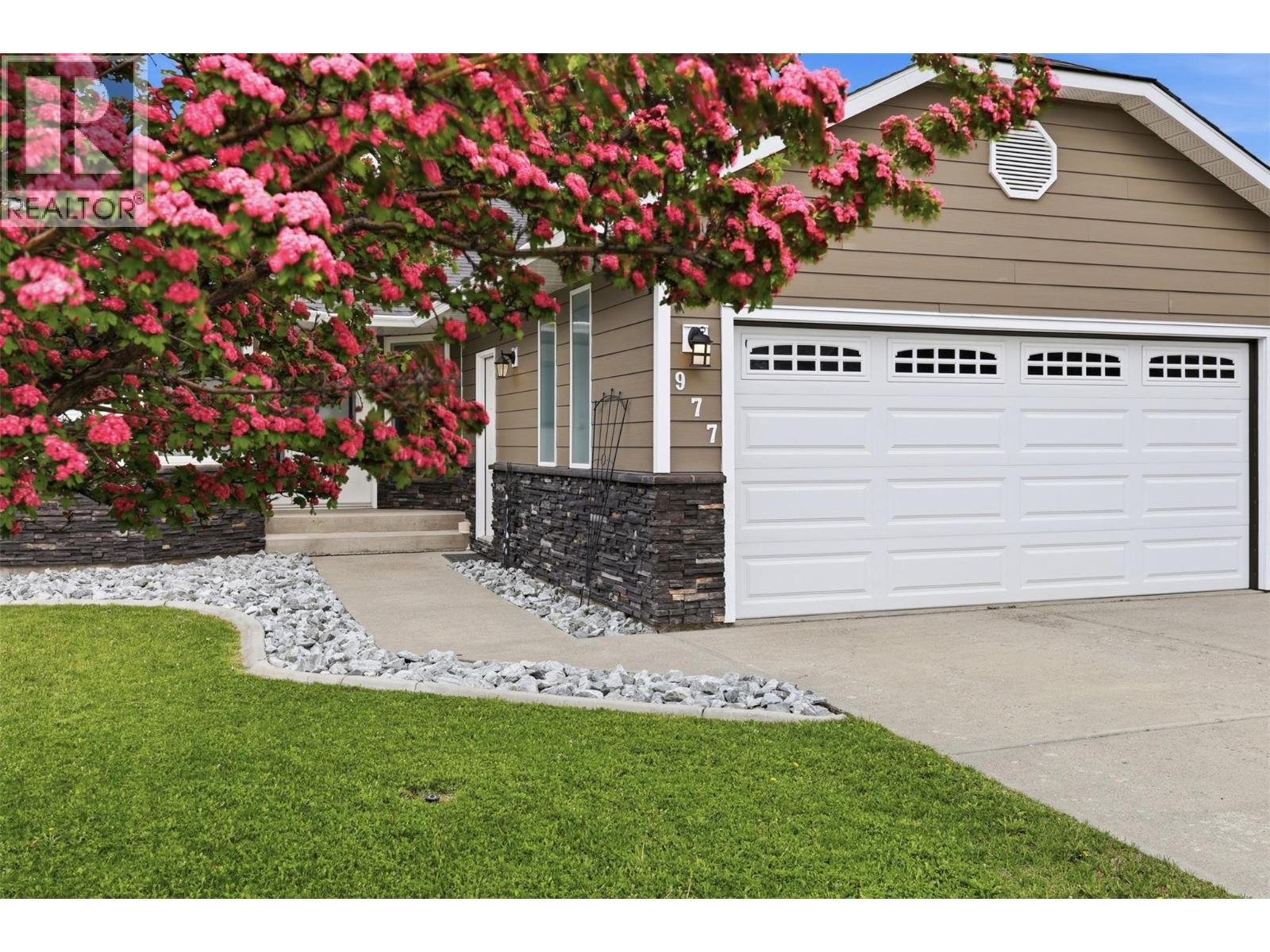 977 GARYMEDE Court - 5