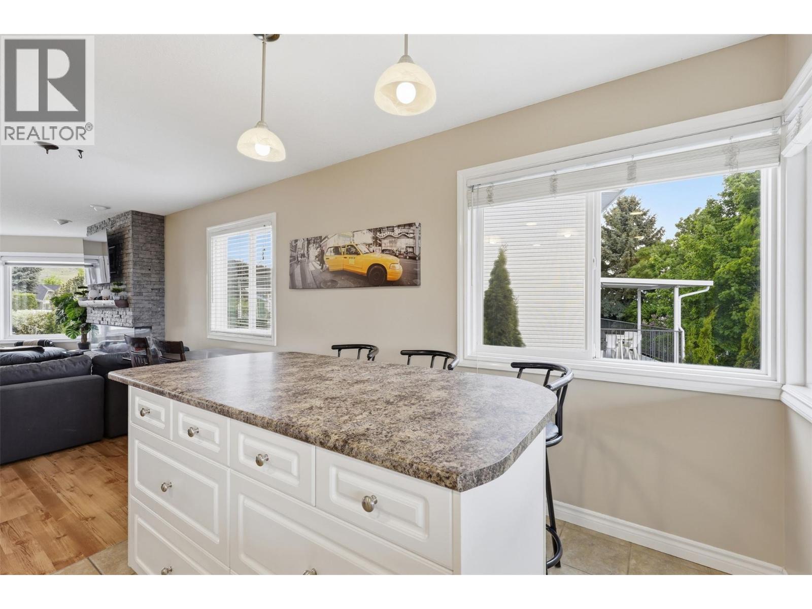 977 GARYMEDE Court - 19