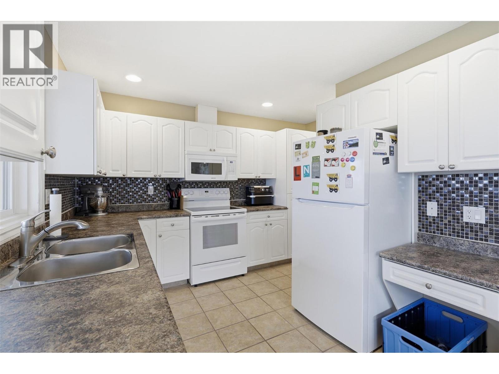 977 GARYMEDE Court - 23