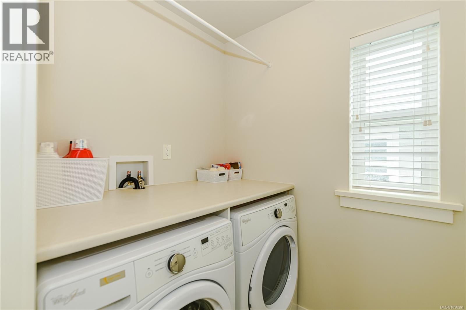2922 Burlington Cres - 24