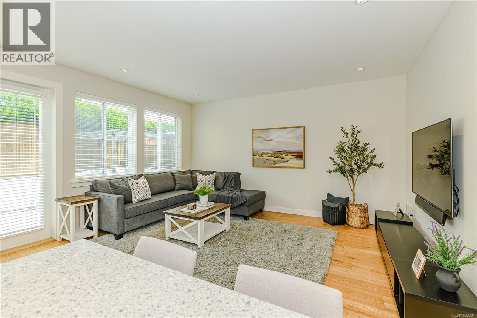 2922 Burlington Cres - 4