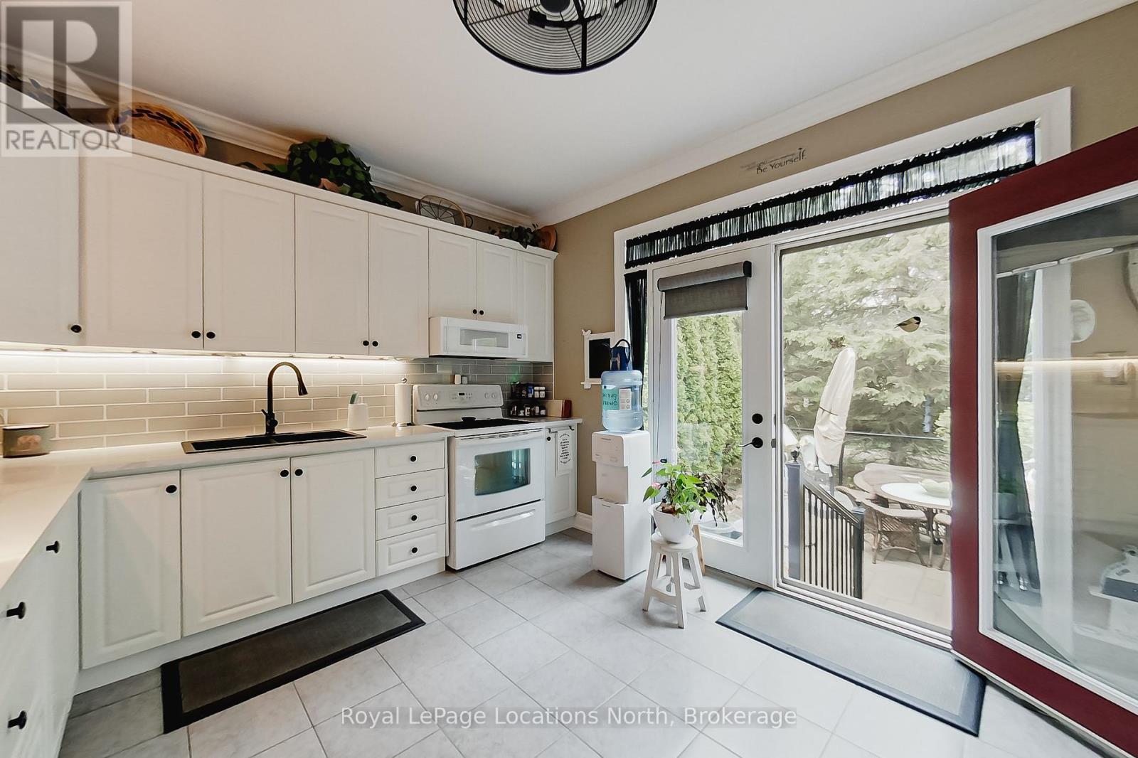 23 COVINGTON BLUE CRESCENT - 14