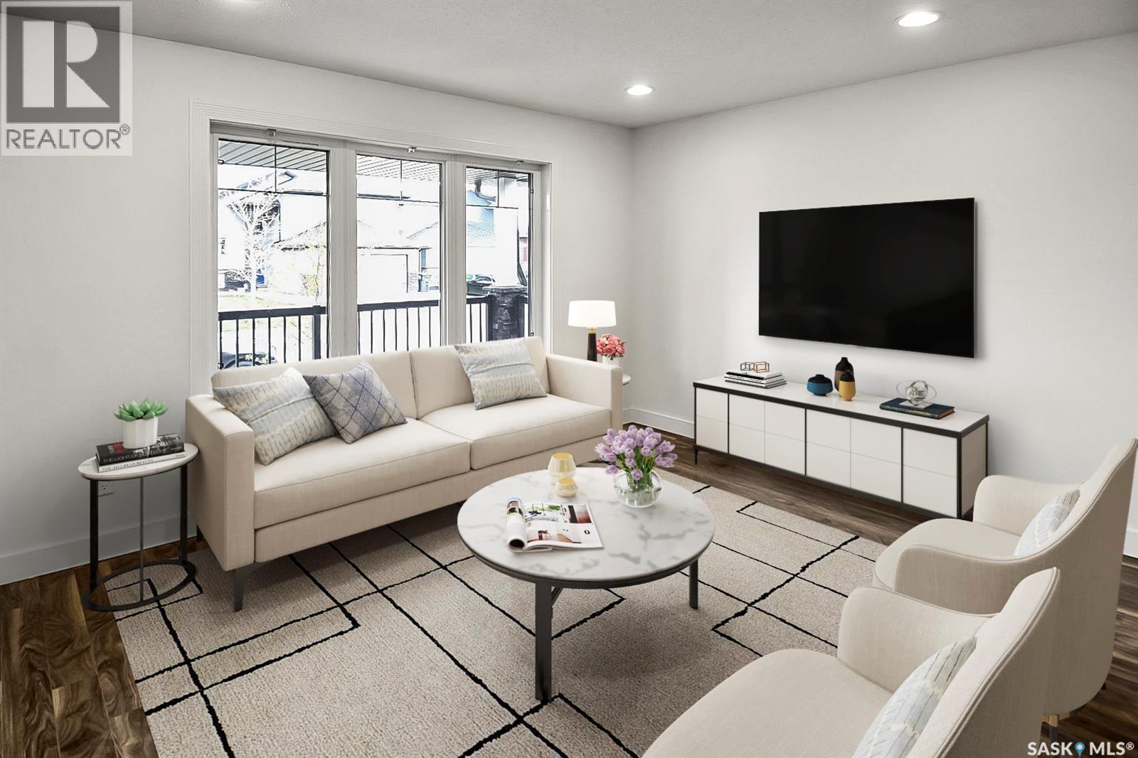 242 Geary CRESCENT - Image 3