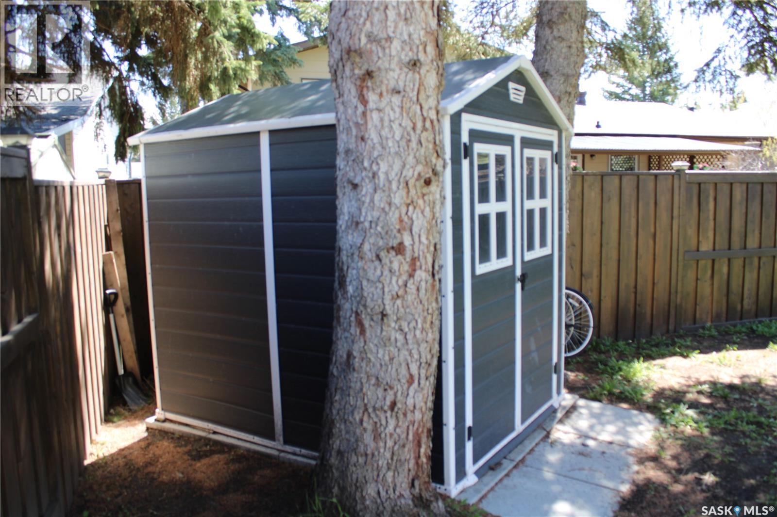 183 Allanbrooke DRIVE - 42