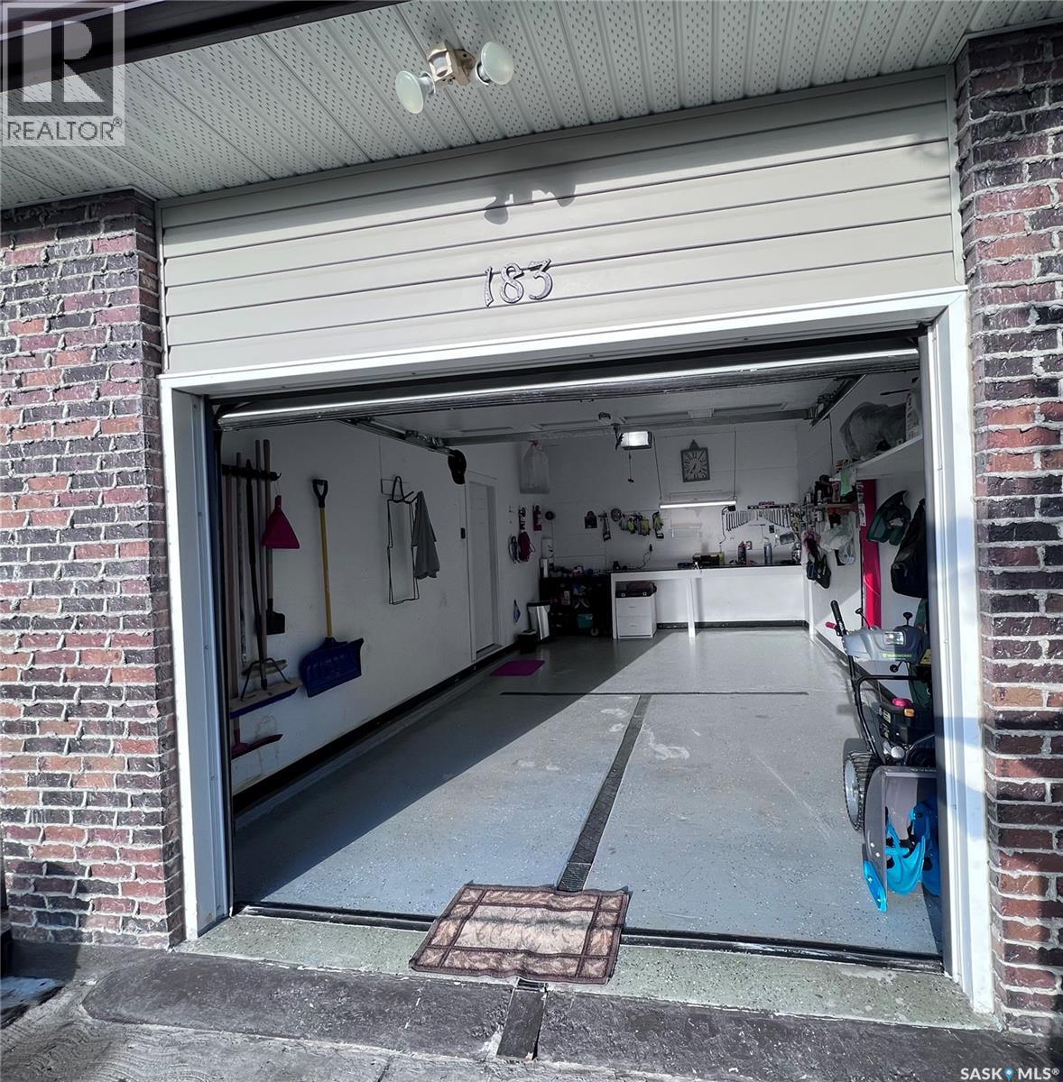 183 Allanbrooke DRIVE - 49