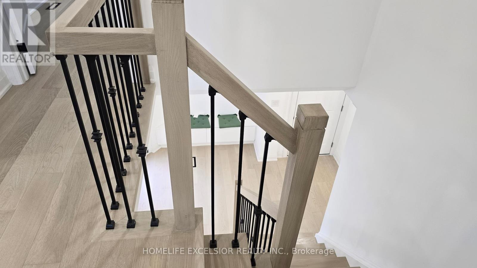 84 JESSICA GARDENS - 21