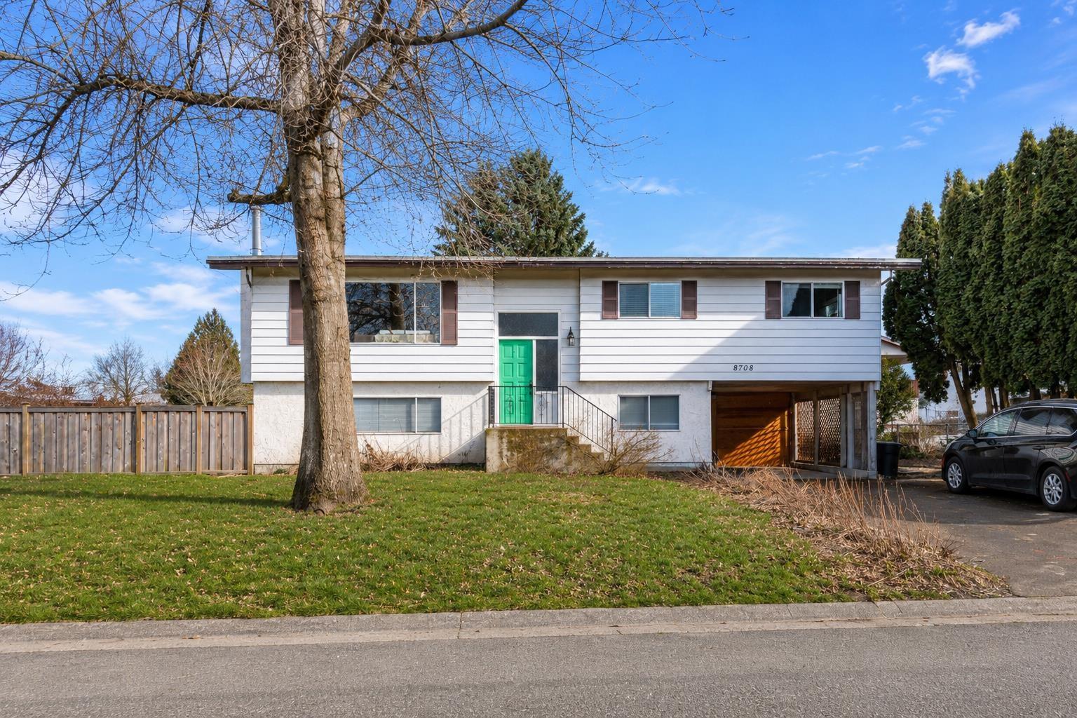 8708 CORNWALL Crescent - main photo