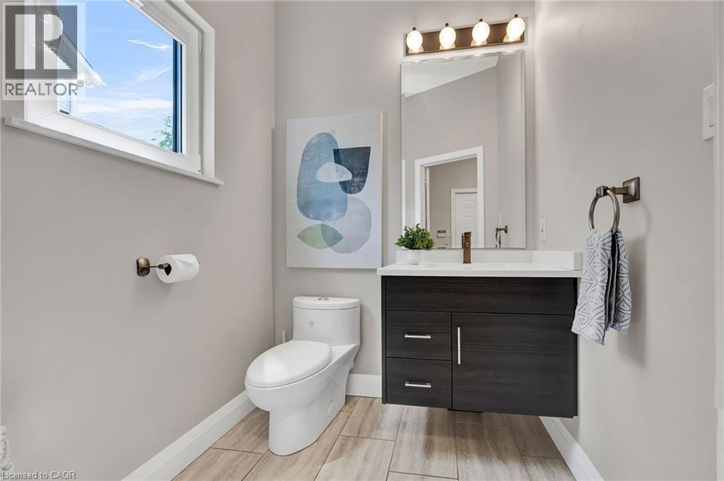 701 BREAKWATER Crescent - 17