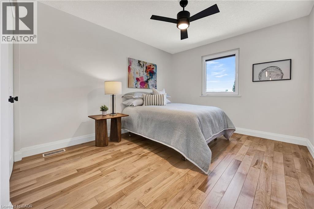 701 BREAKWATER Crescent - 27