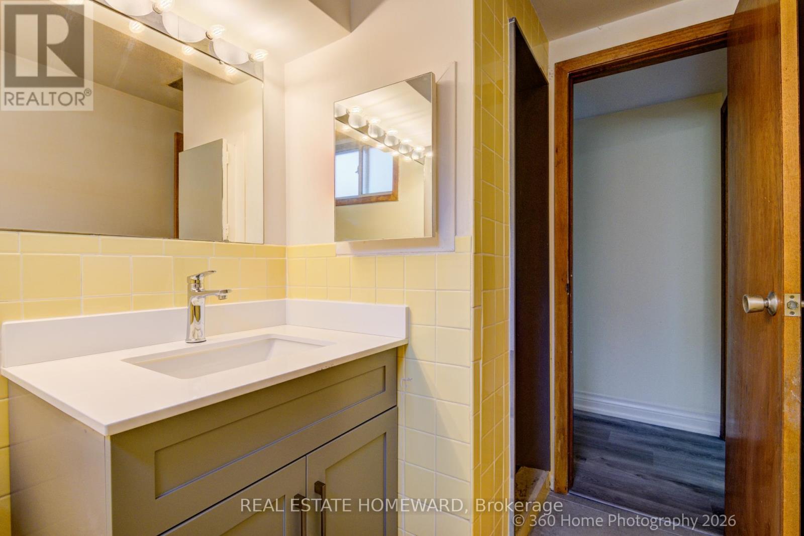 42 ANNABELLE DRIVE - 24