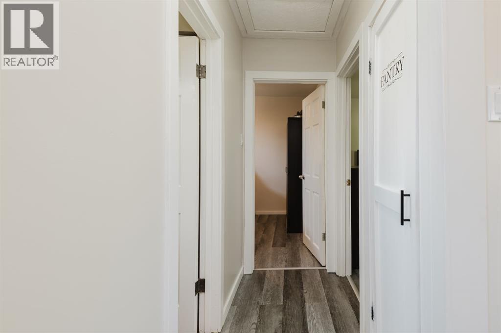 9403 104 Avenue - 10