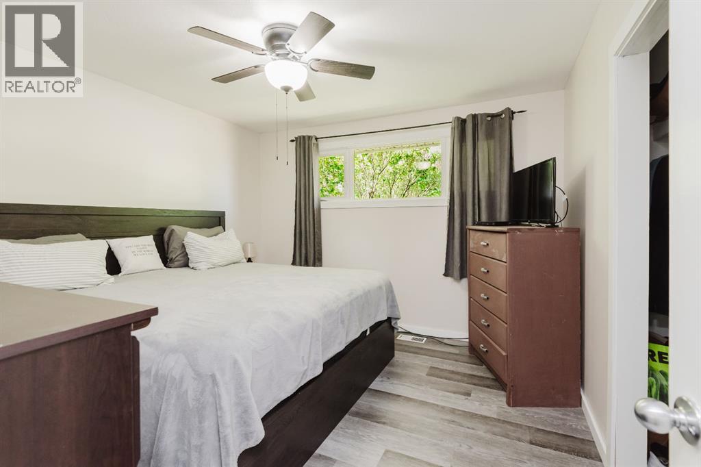 9403 104 Avenue - 11