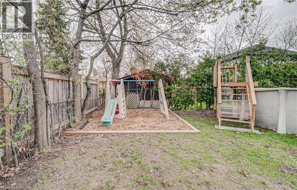 8 SANFORD Crescent - 30