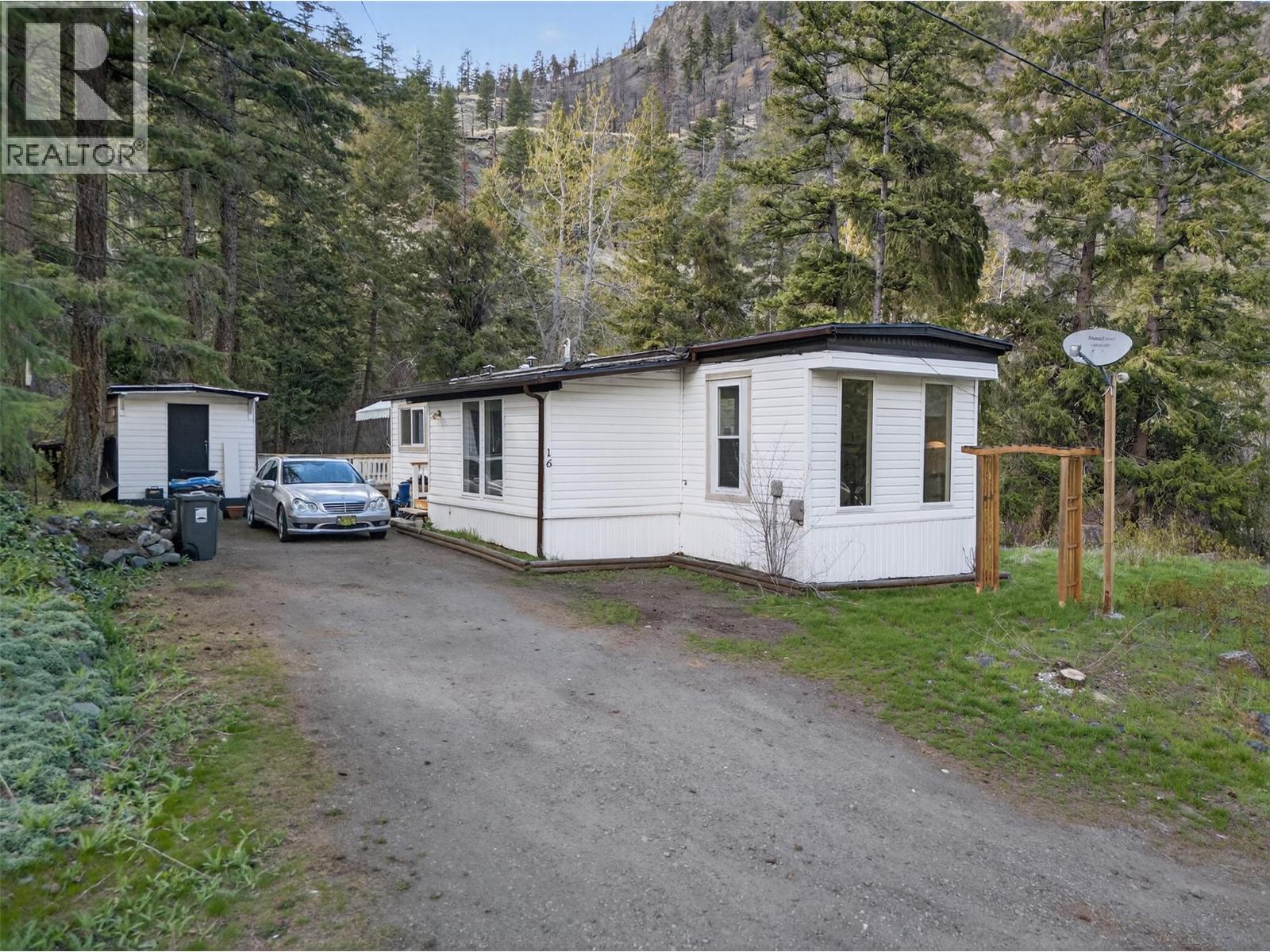 #16 1514 HWY 3A - Image 3
