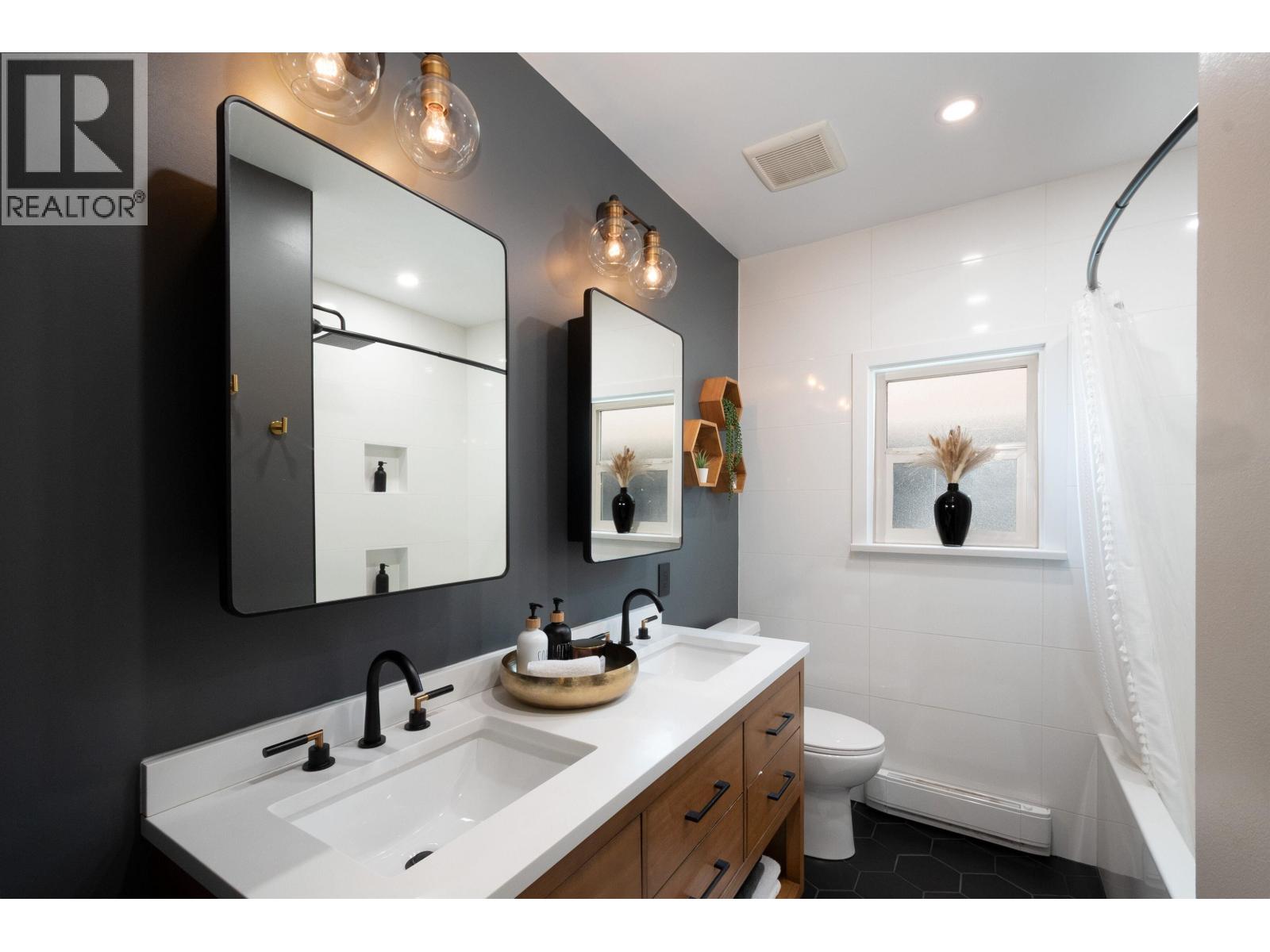 Photo of 3120 TURNER STREET 22