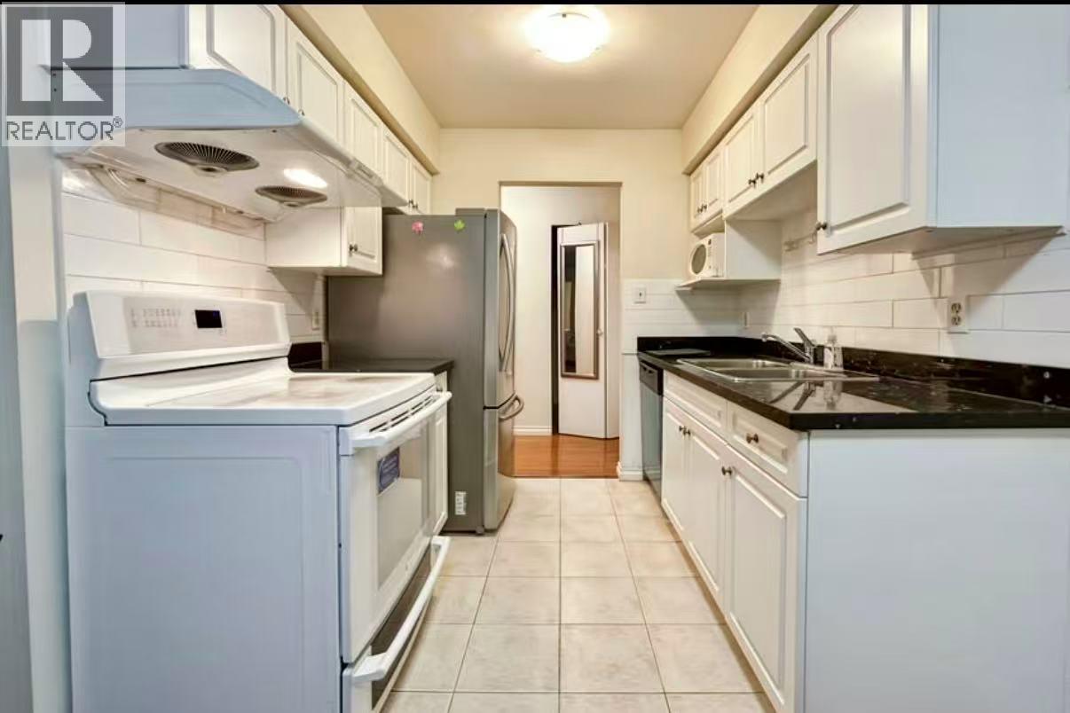 2F 836 TWELFTH Street - main photo