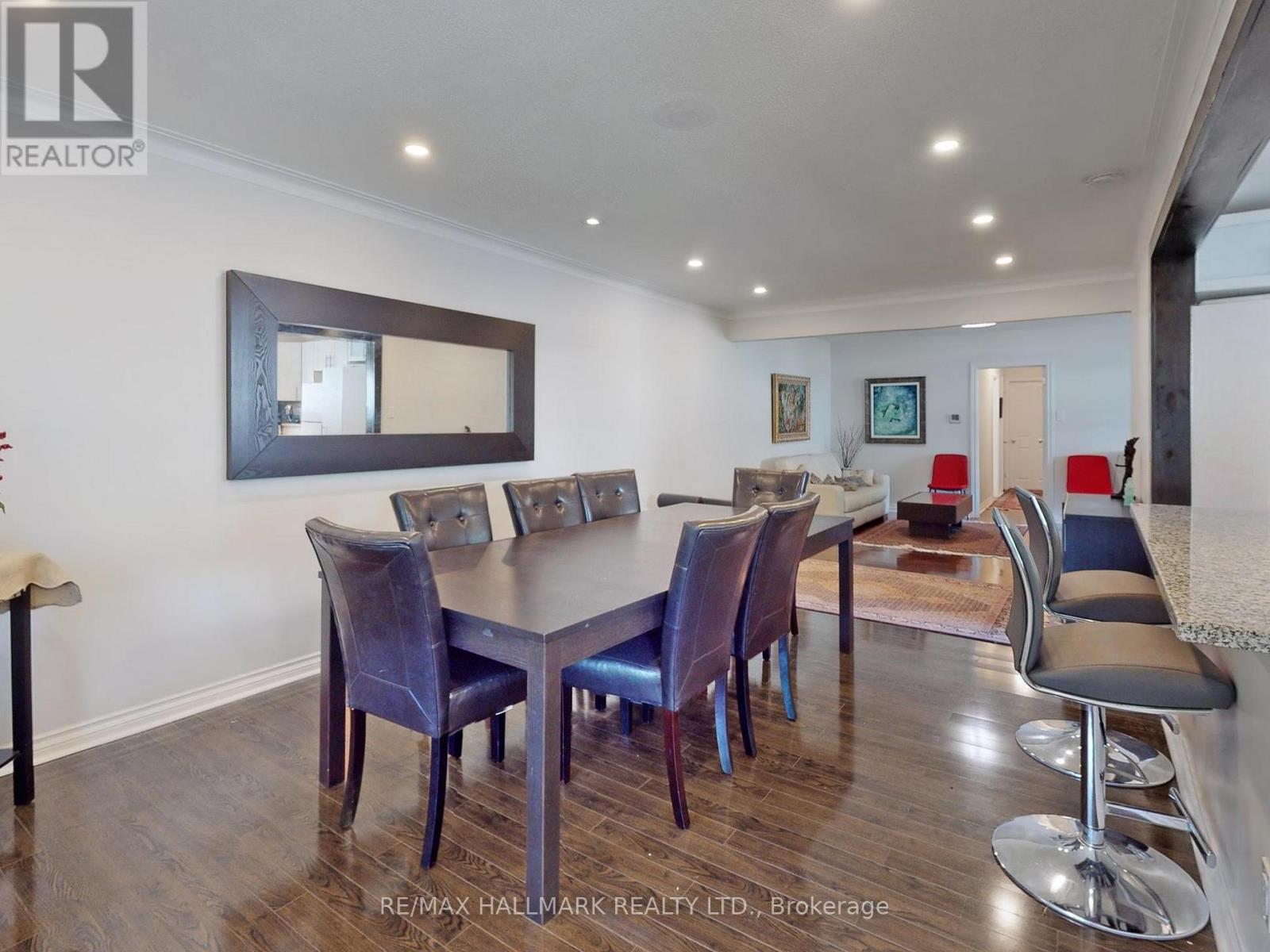 16 DUNBOYNE COURT - 21