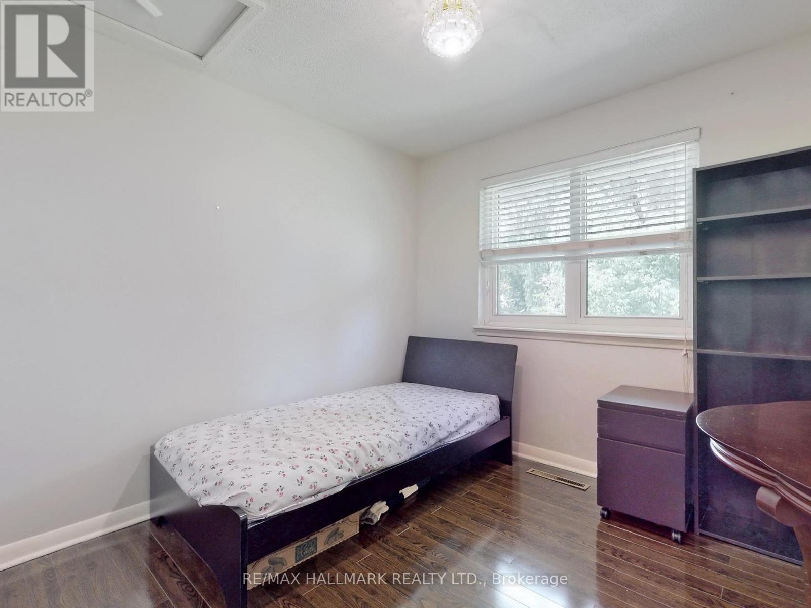 16 DUNBOYNE COURT - 36