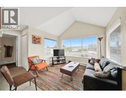 22337 Lougheed Highway, Maple Ridge, BC V2X2T3 Photo 7