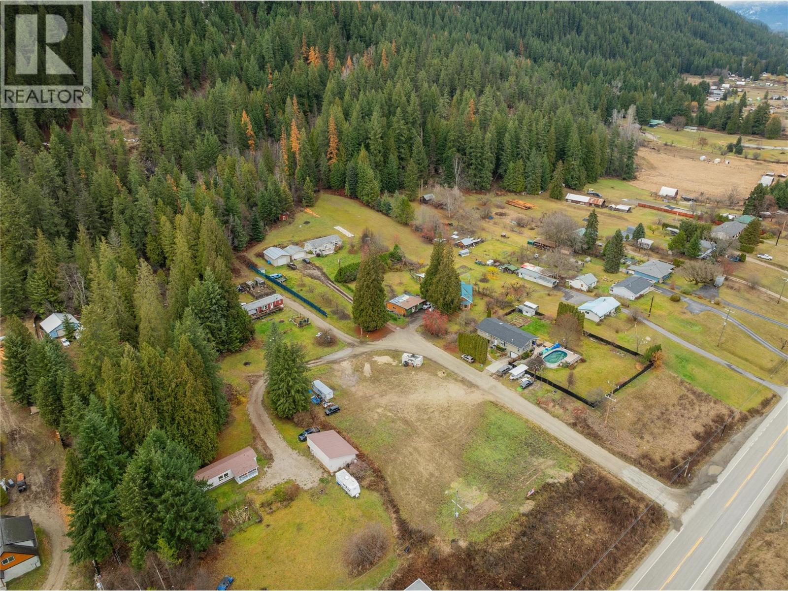 1411 Chalmers Road, Castlegar