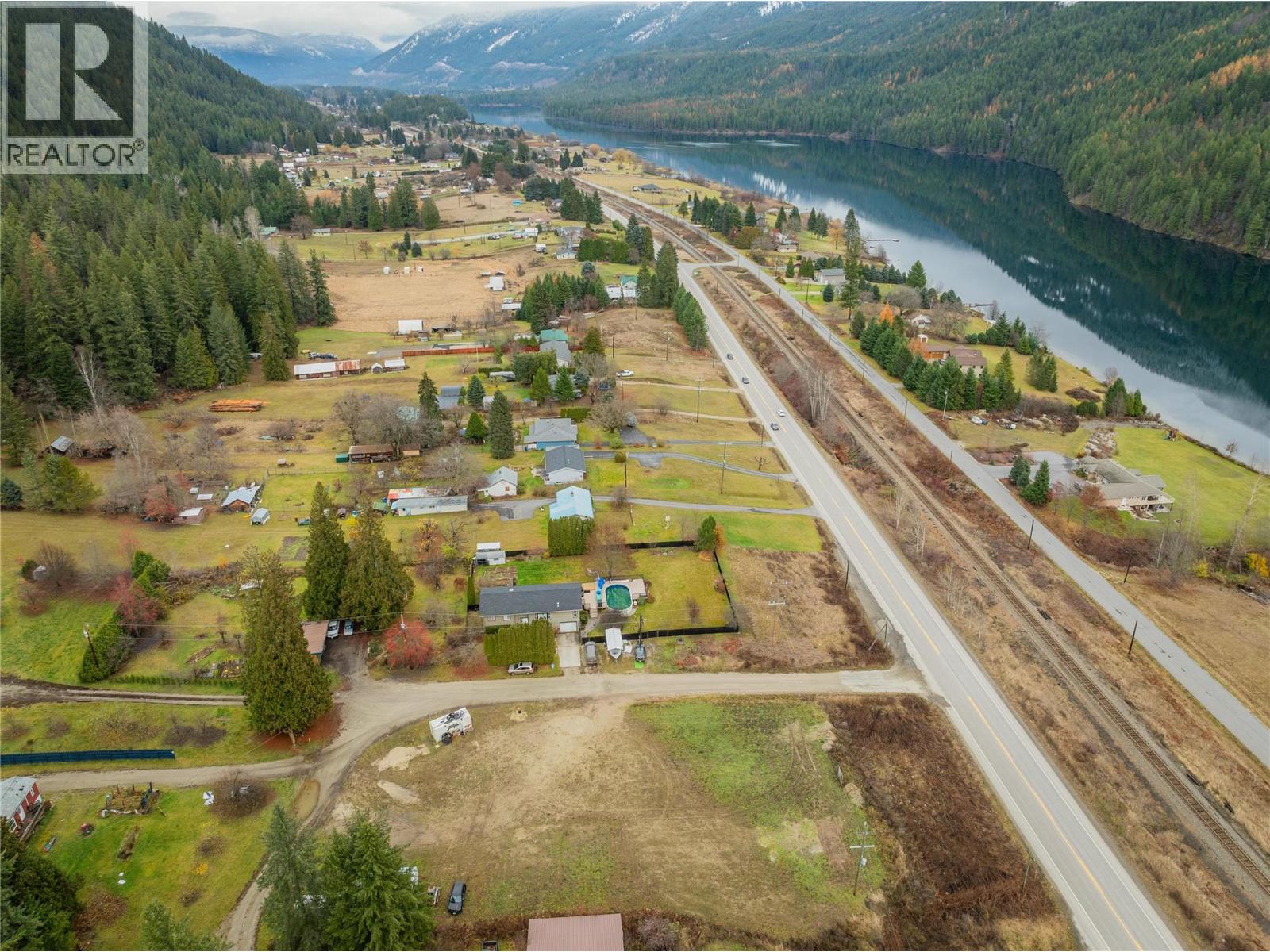 1411 Chalmers Road, Castlegar