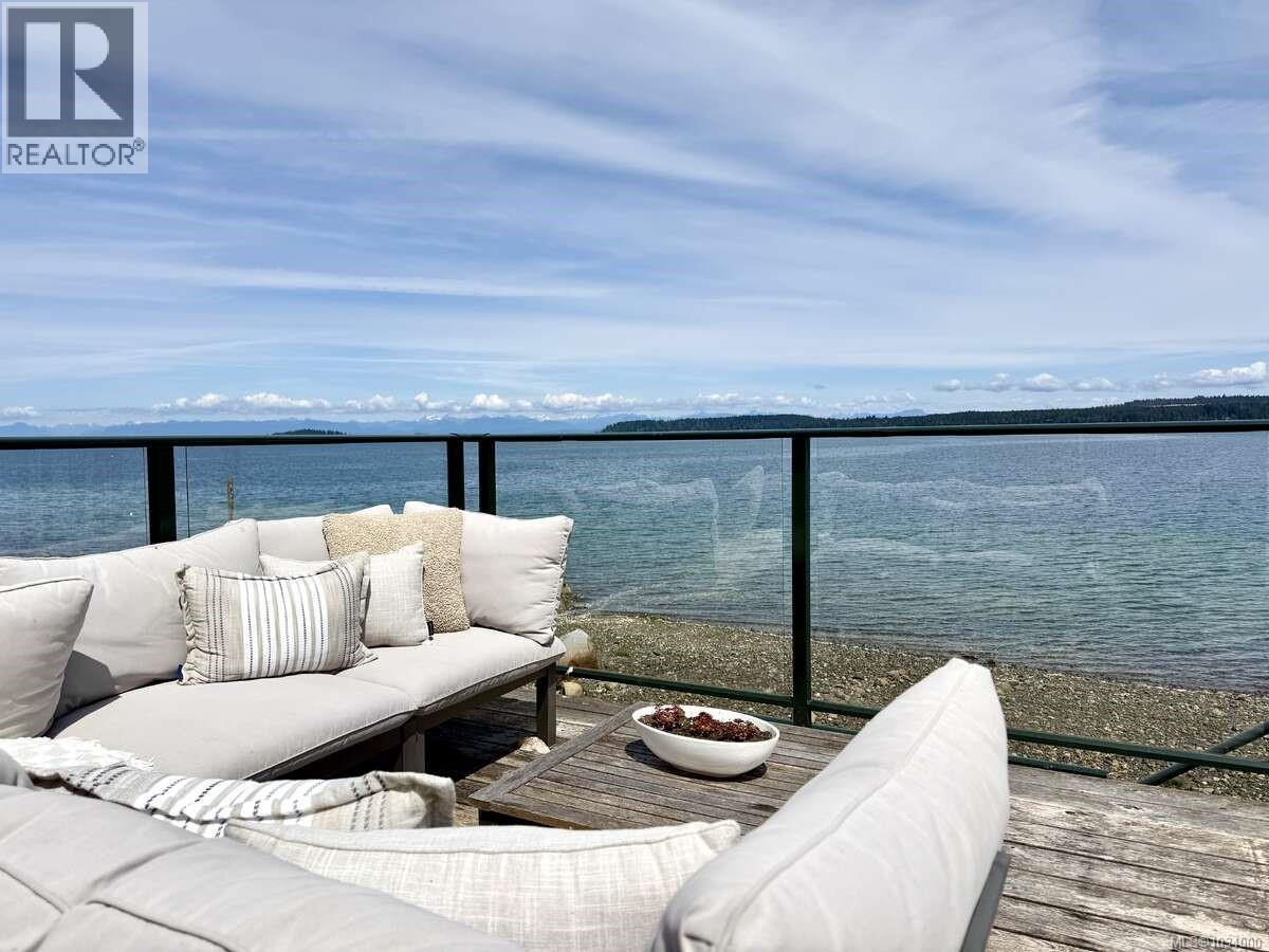 5696 Island Hwy S - 9