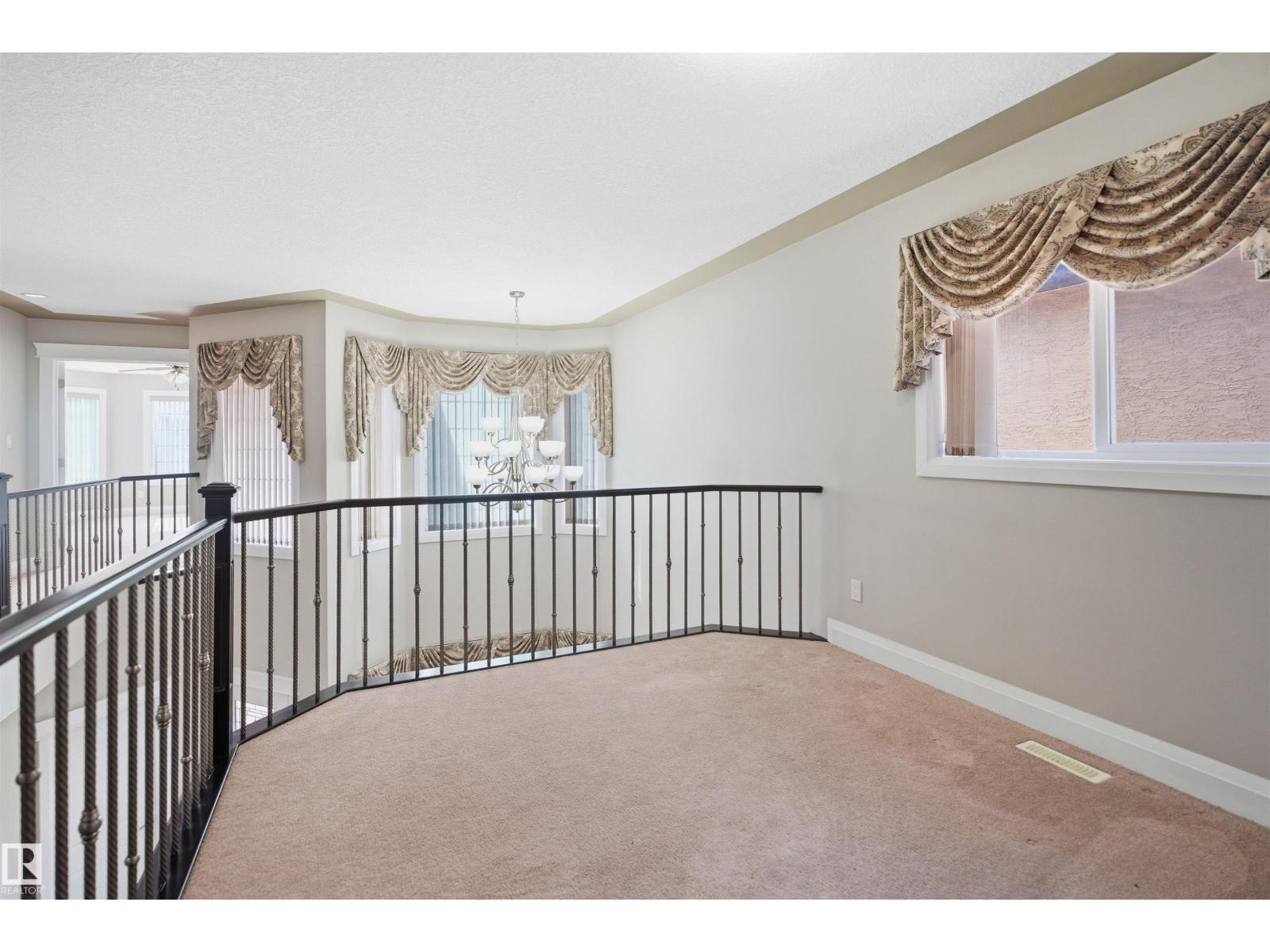 16807 54 ST NW - 36