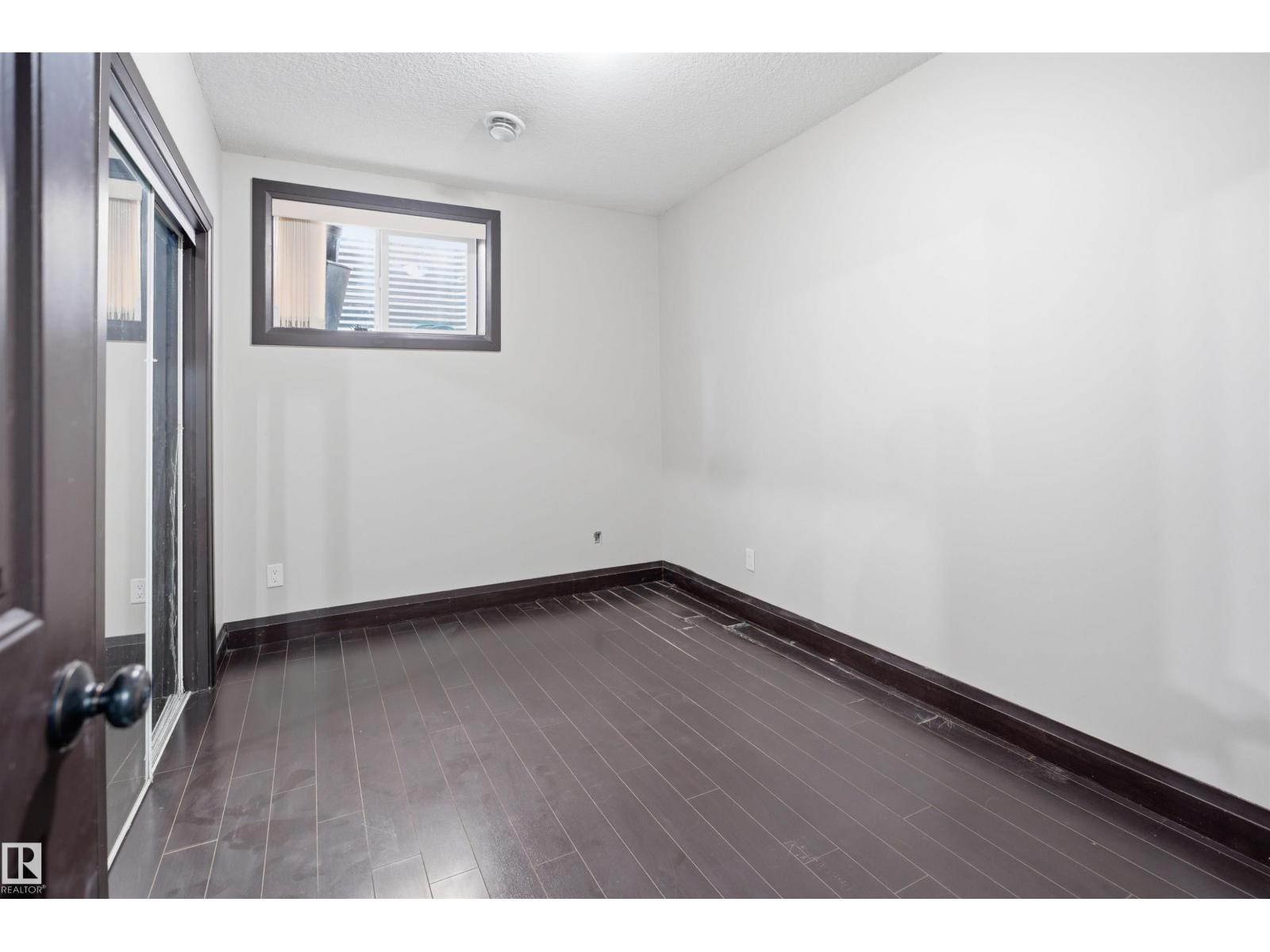 16807 54 ST NW - 45