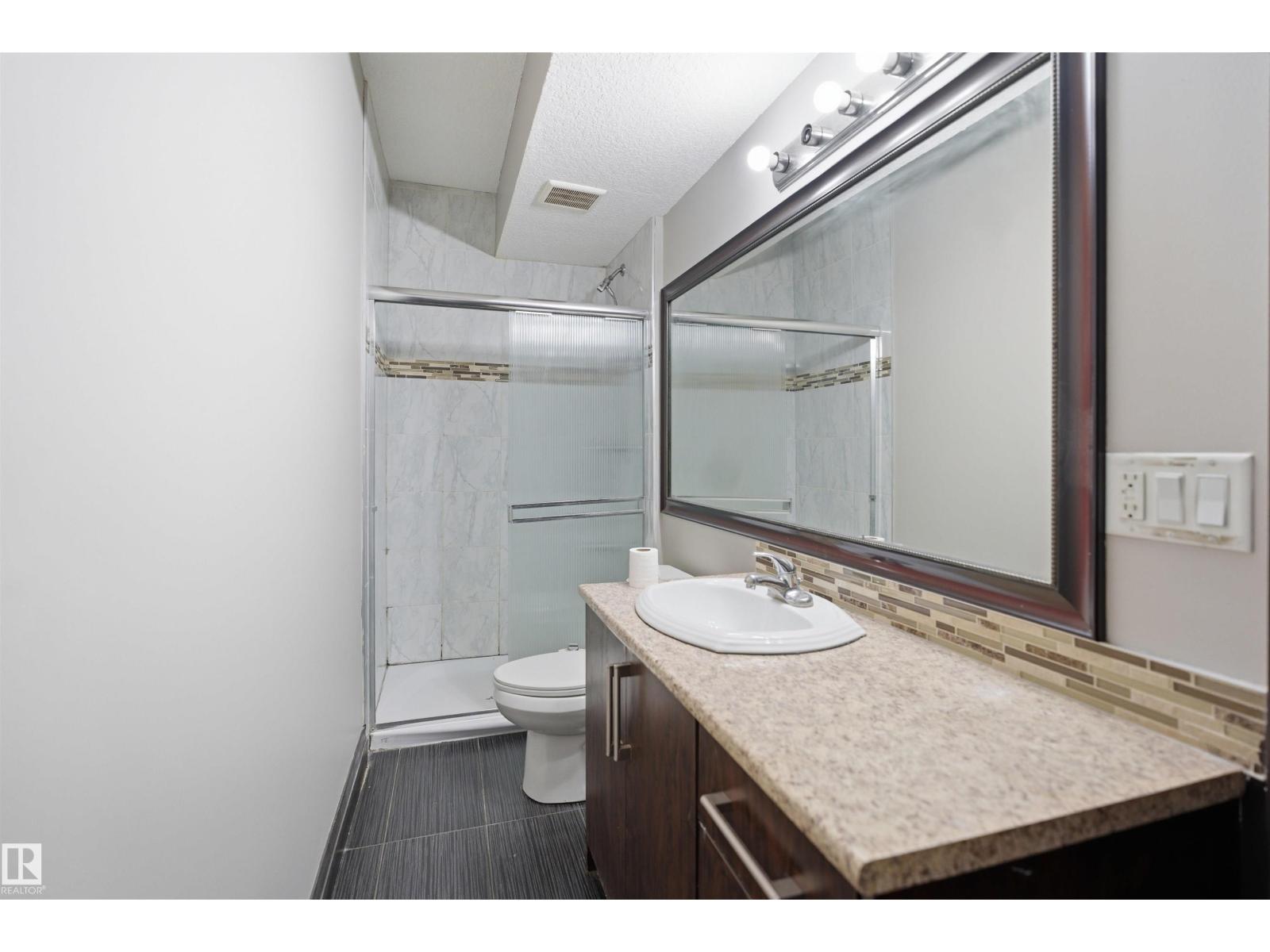 16807 54 ST NW - 47