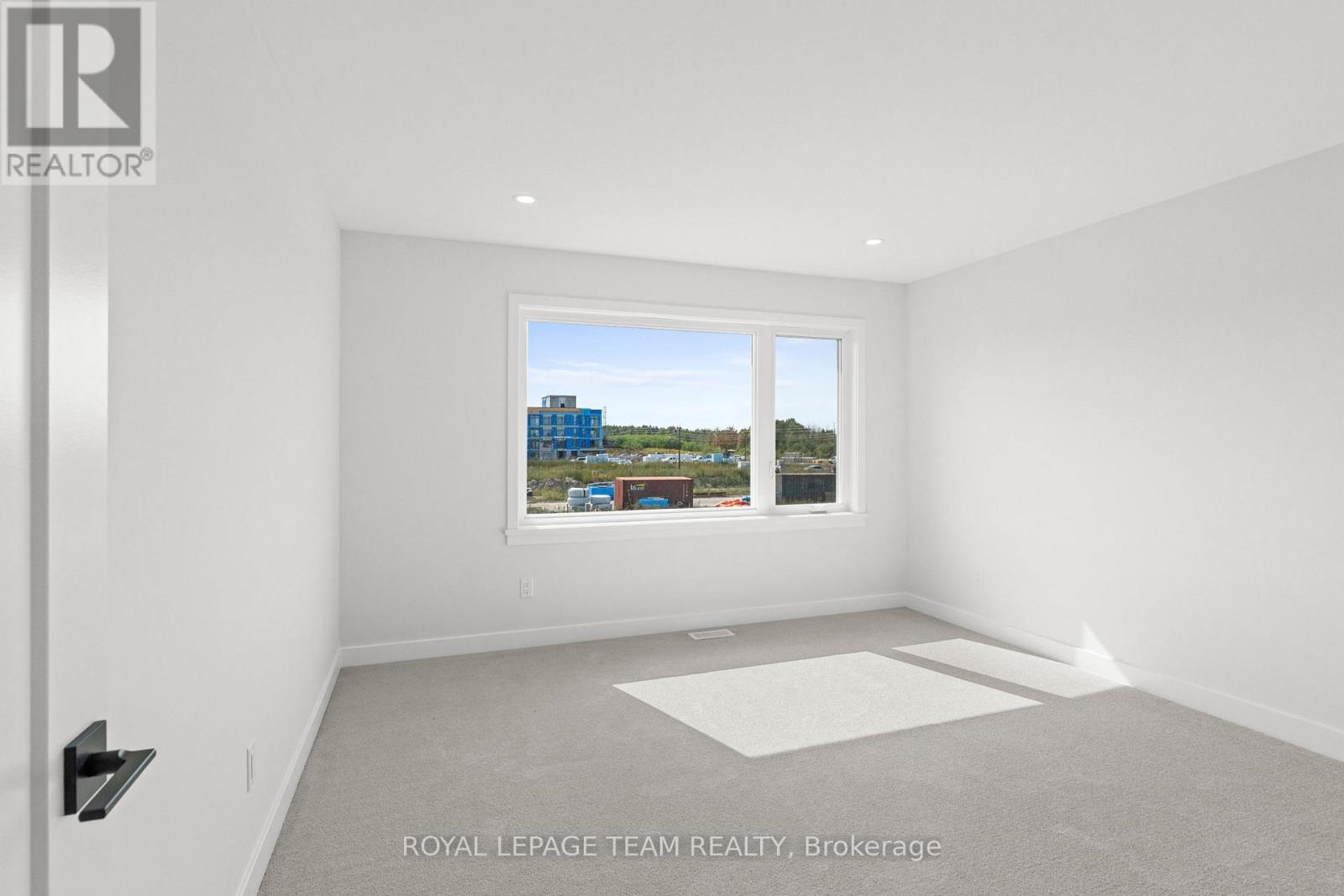 1024 MOORE STREET - 23