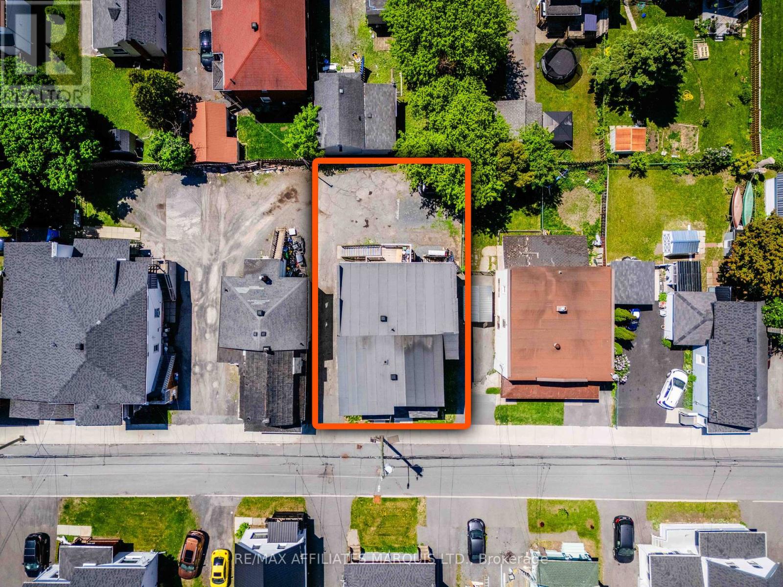 231 LOUISA STREET - 2