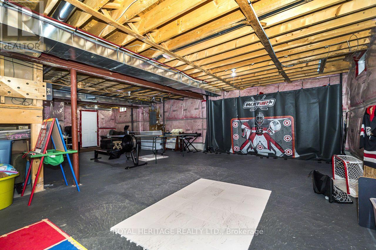 64 FLORENCE DRIVE - 19